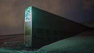 Svalbard Global Seed Vault, foto Frode Ramone, CC BY 2.0( cropped)
