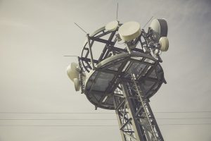 Antennemast, overvåking. Foto: markusspiske Pixabay lisens